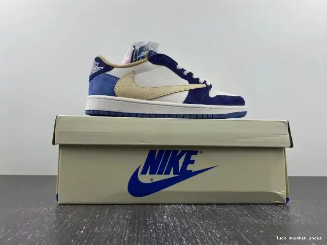 Rep LUCY TRAVIS 1 X JORDAN SCOTT CUSTOM AIR DM7866-808 0524